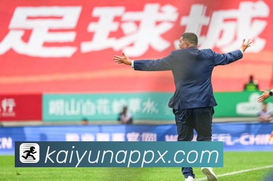 随巴萨问鼎西甲后巴尔德吉成历史第五位夺冠的瑞典传奇球员之一战术观察